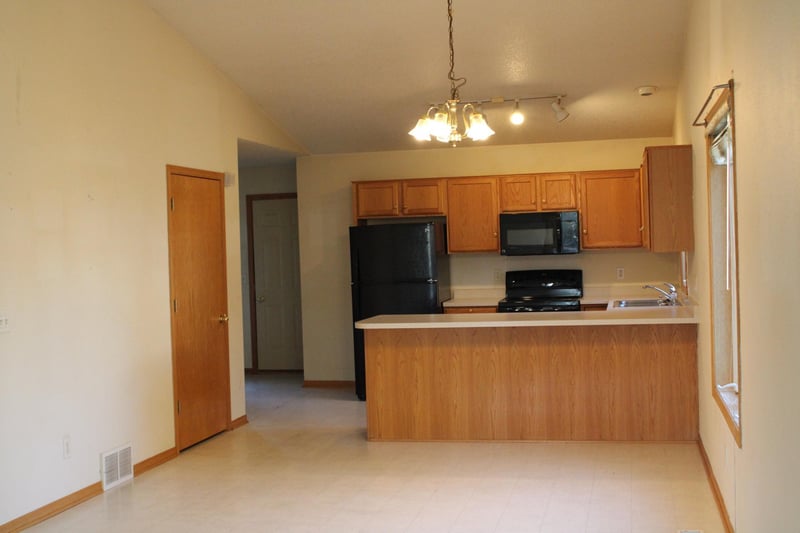 330 Sunfish Ct, Winsted, MN 55395