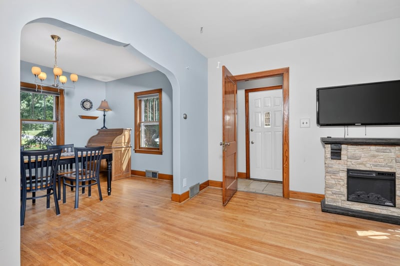 401 NE 7th St, Grand Rapids, MN 55744