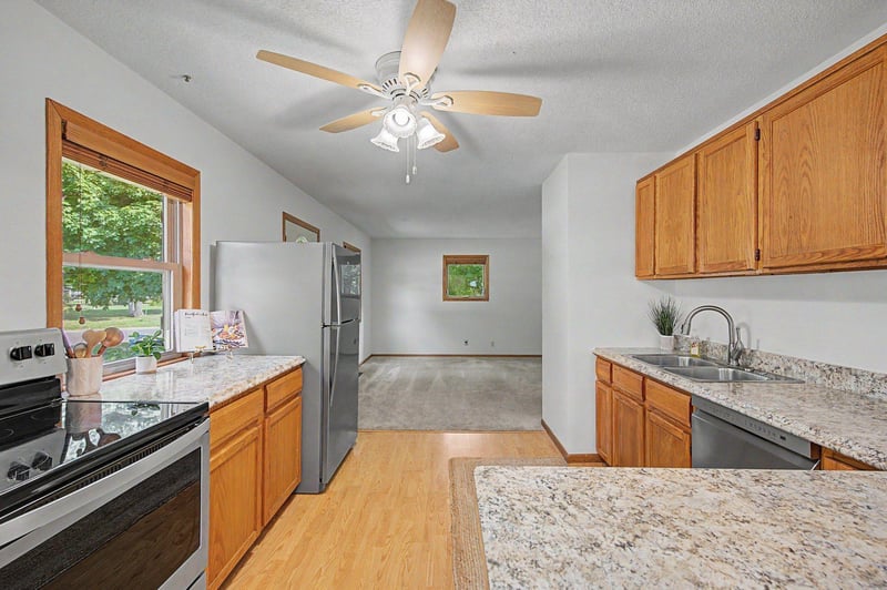 6729 52nd Ave N, Crystal, MN 55428