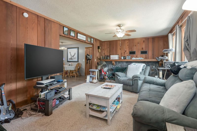 125 17th St, Newport, MN 55055