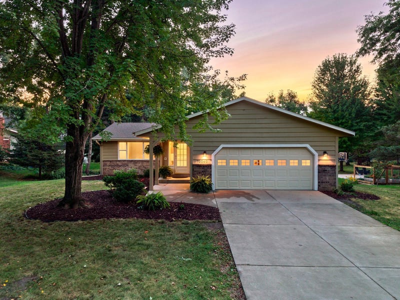 15045 Ironwood Ct, Eden Prairie, MN 55346