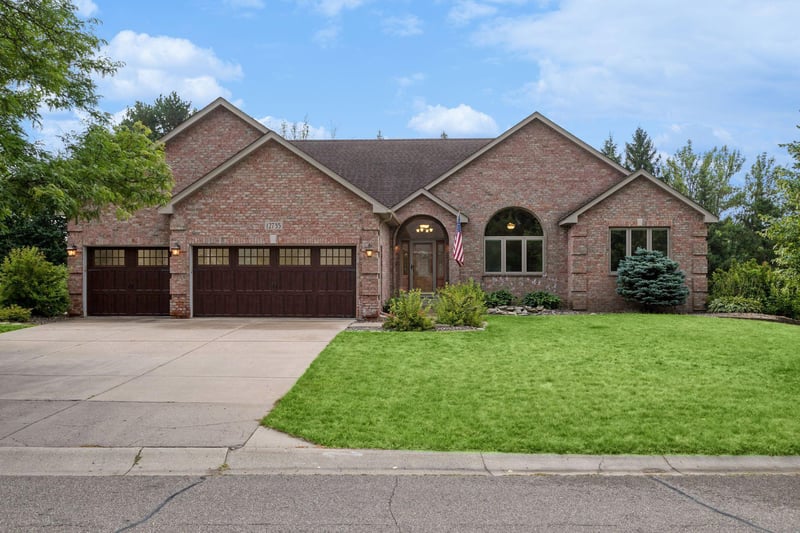 12735 42nd Pl N, Plymouth, MN 55442