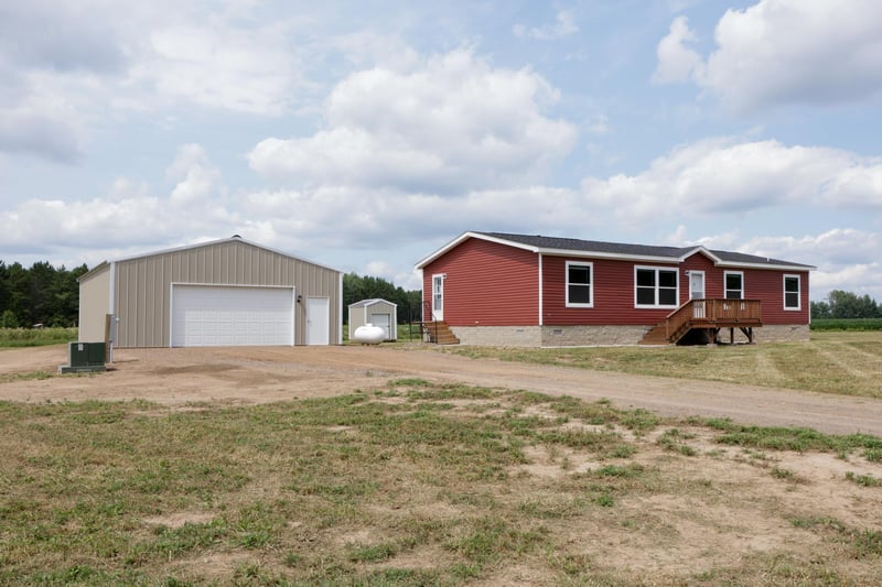 19056 Island View Dr, Mora, MN 55051