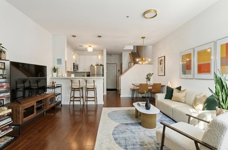 615 N 1st St #115, Minneapolis, MN 55401