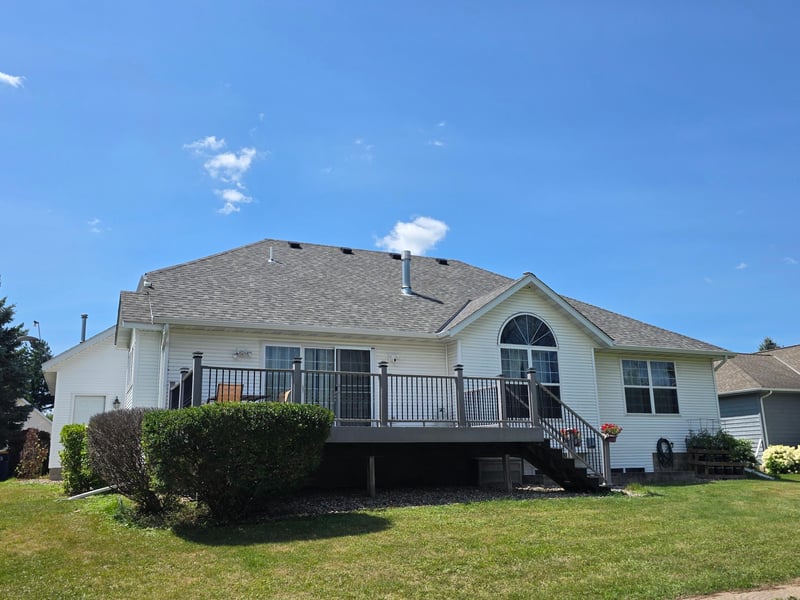 109 Anglewood Dr, Kenyon, MN 55946