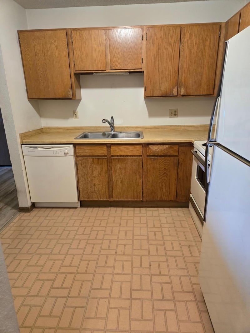 3425 Golfview Dr #115, Eagan, MN 55123