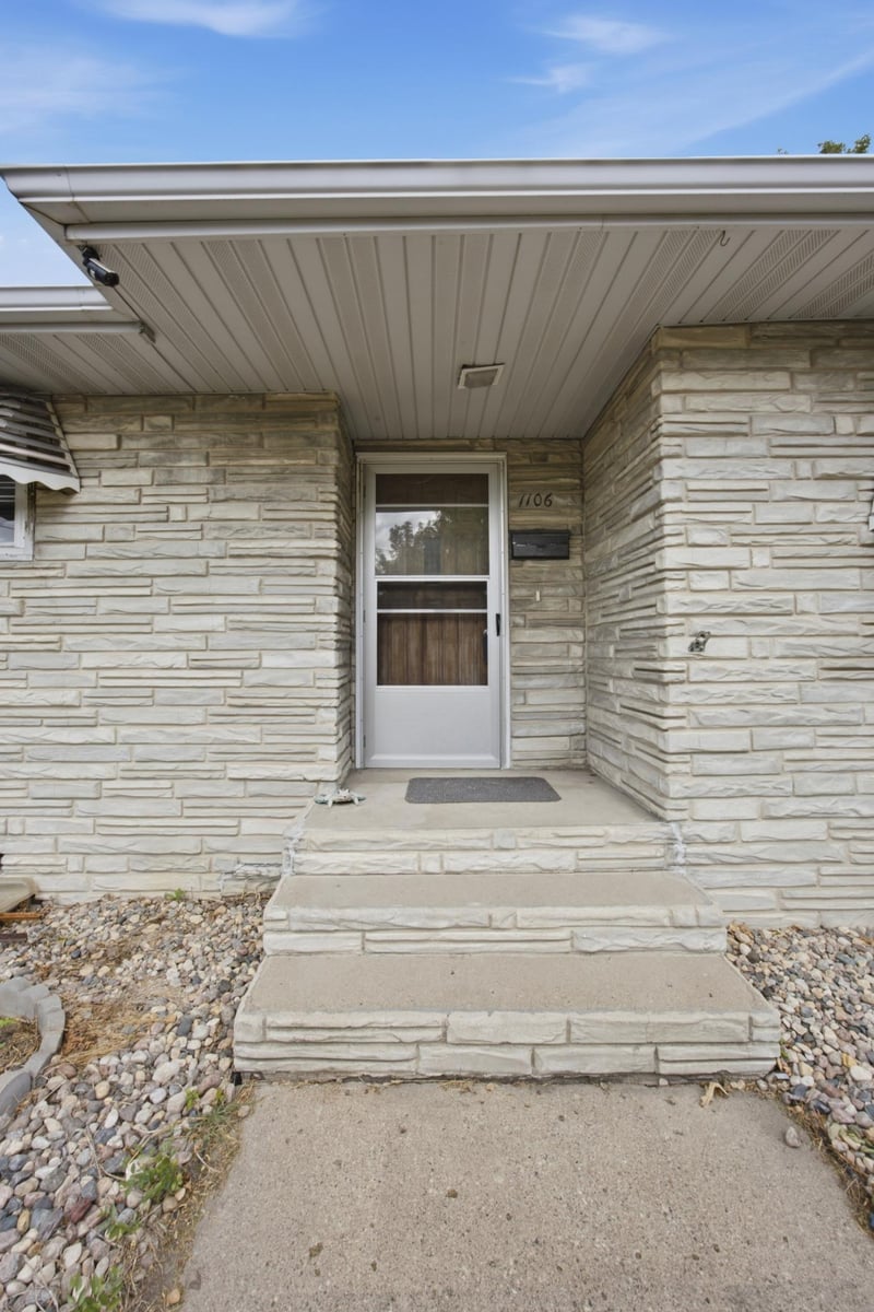 1106 5th Ave S, Moorhead, MN 56560