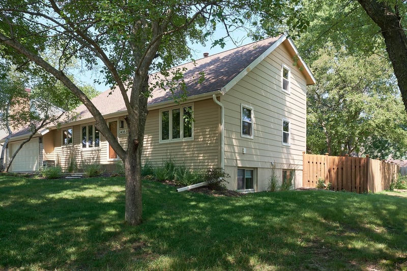 2435 Viking Ct NW, Rochester, MN 55901
