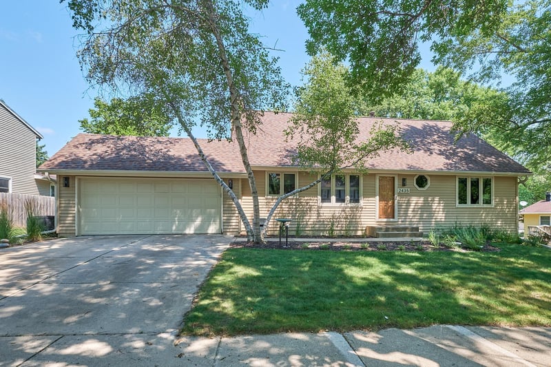 2435 Viking Ct NW, Rochester, MN 55901