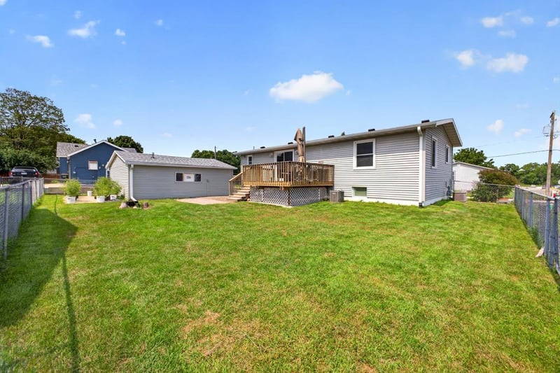 102 5th St SW, Kasson, MN 55944