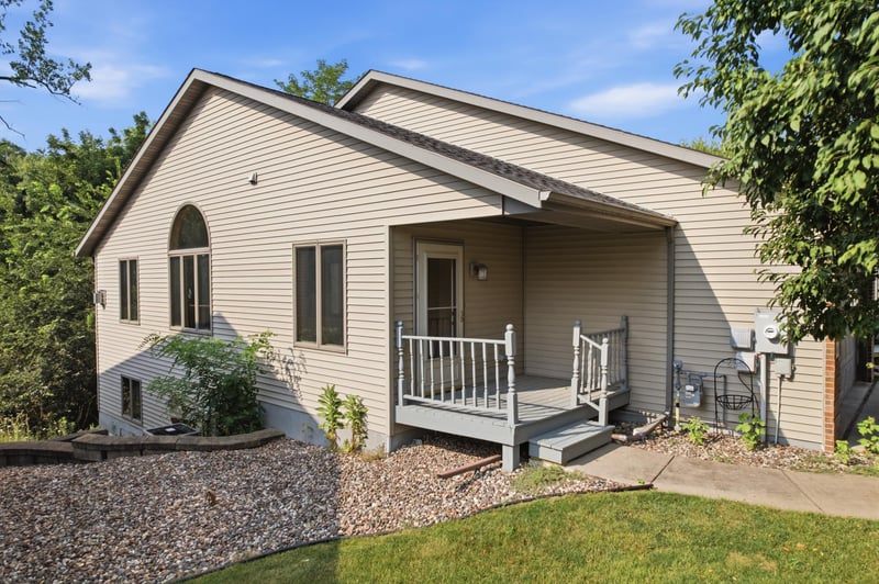 160 Janet Marie Ln, Winona, MN 55987