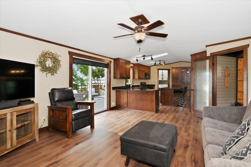5226 E Lake Rd, Saginaw, MN 55779