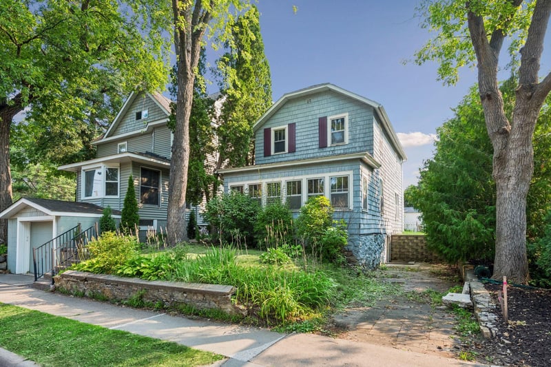 111 1st St, Excelsior, MN 55331