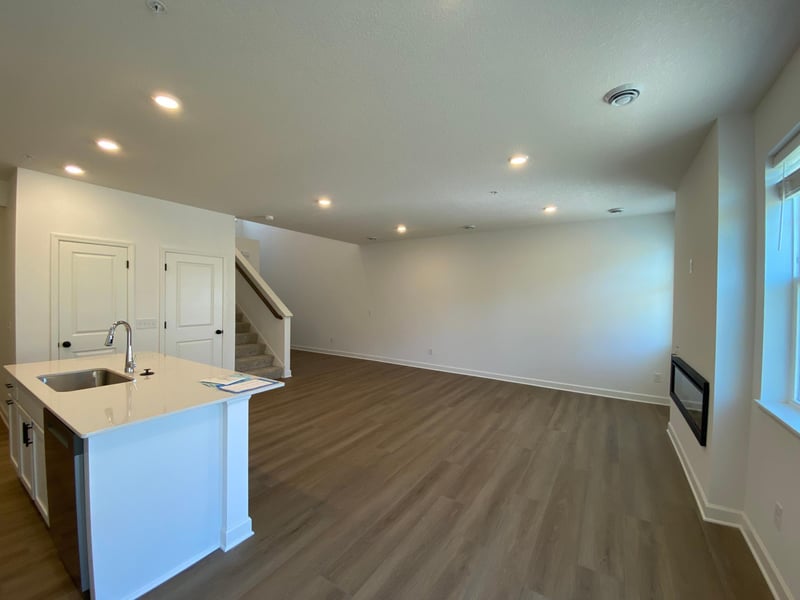 4026 Hayward Ave N, Oakdale, MN 55128
