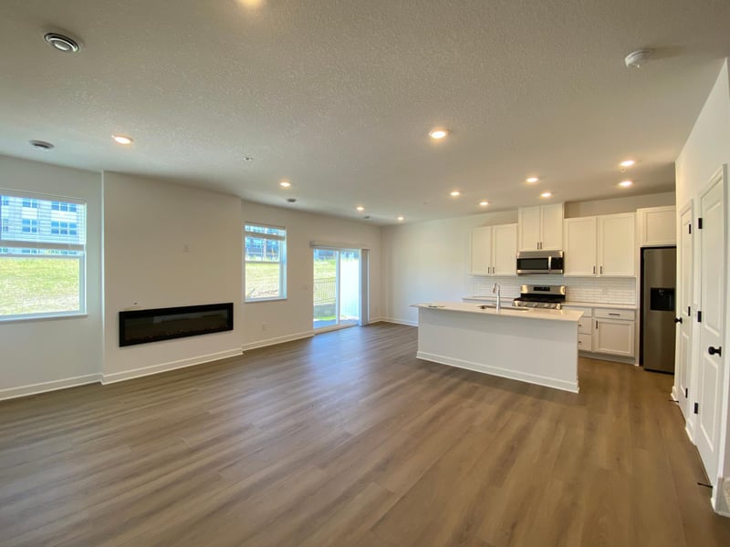 4026 Hayward Ave N, Oakdale, MN 55128