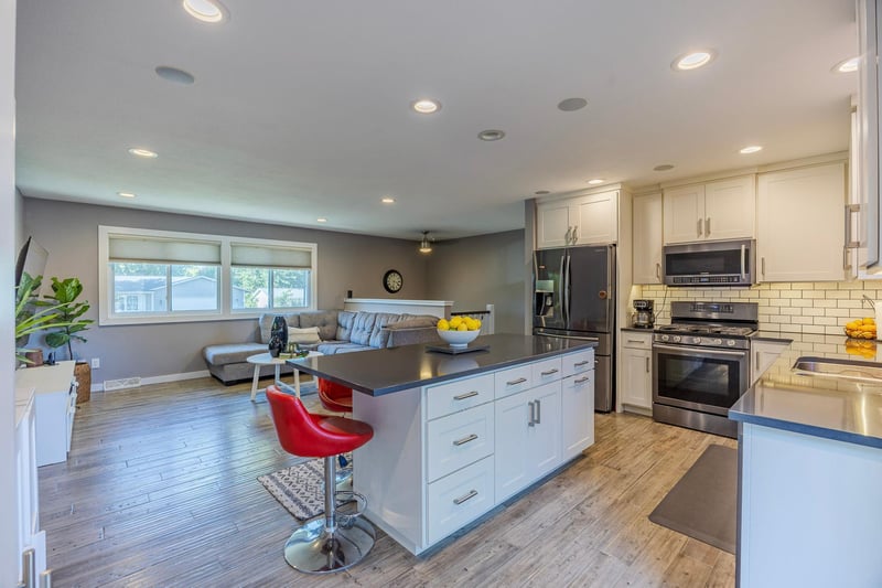 10225 99th Ave N, Maple Grove, MN 55369
