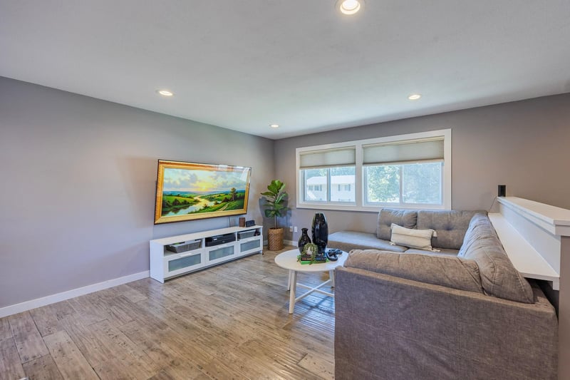 10225 99th Ave N, Maple Grove, MN 55369