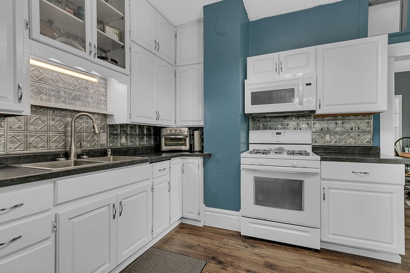 241 3rd St, Holdingford, MN 56340