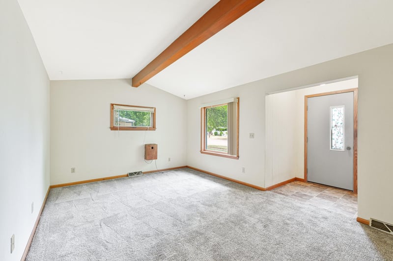 214 4th St NE, Barnesville, MN 56514