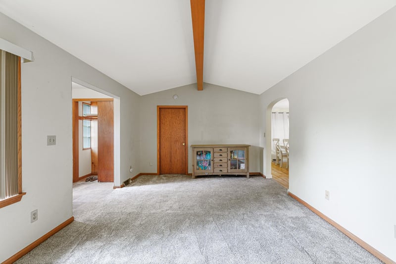 214 4th St NE, Barnesville, MN 56514