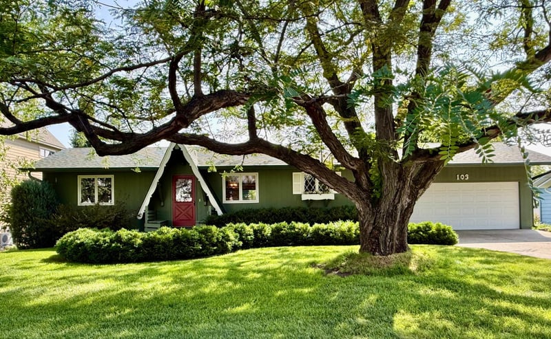 103 Lakeside Dr, Stillwater, MN 55082