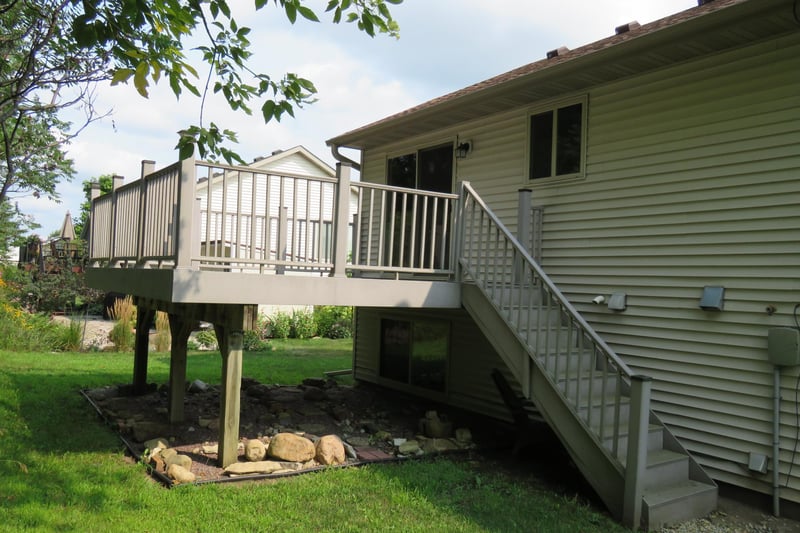 652 7th St SW, Pine Island, MN 55963