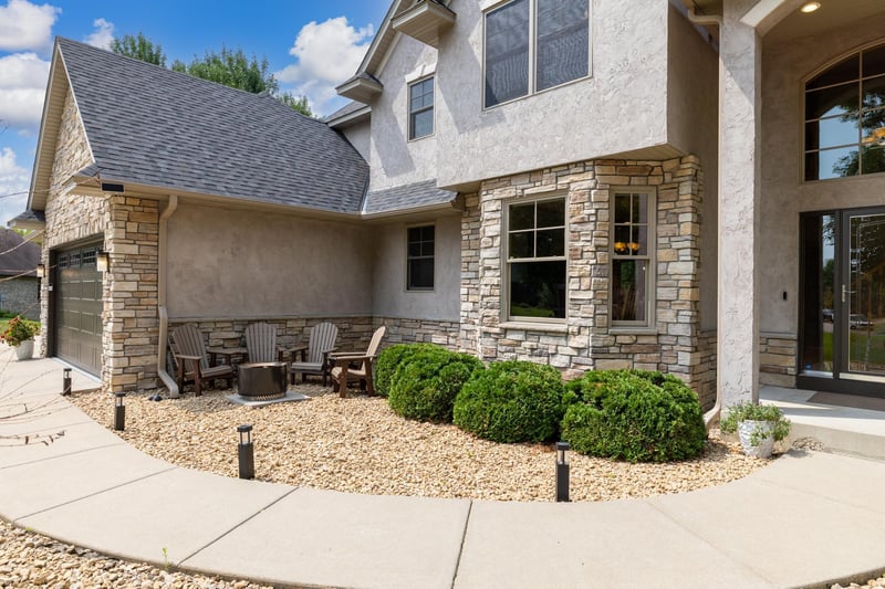 10113 James Ct NE, Monticello, MN 55362