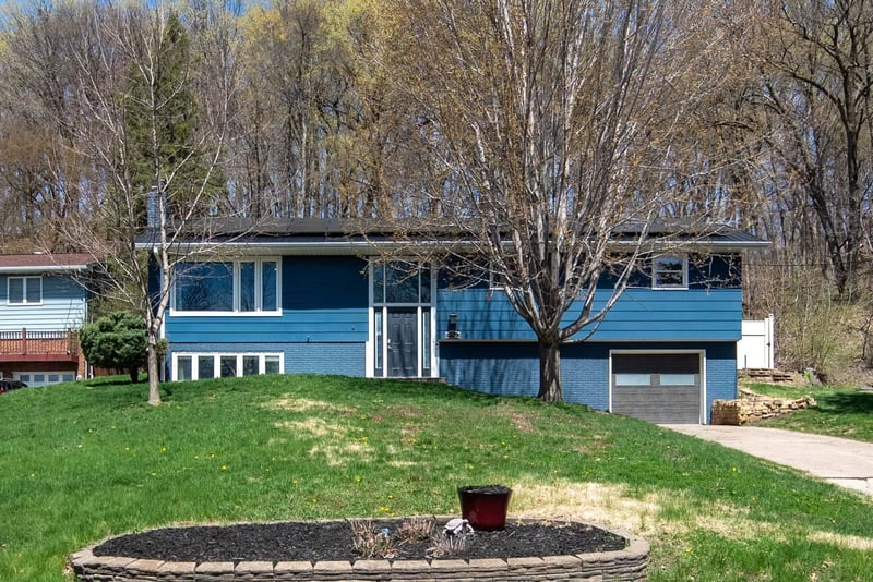 492 Marvin Blvd, North Mankato, MN 56003