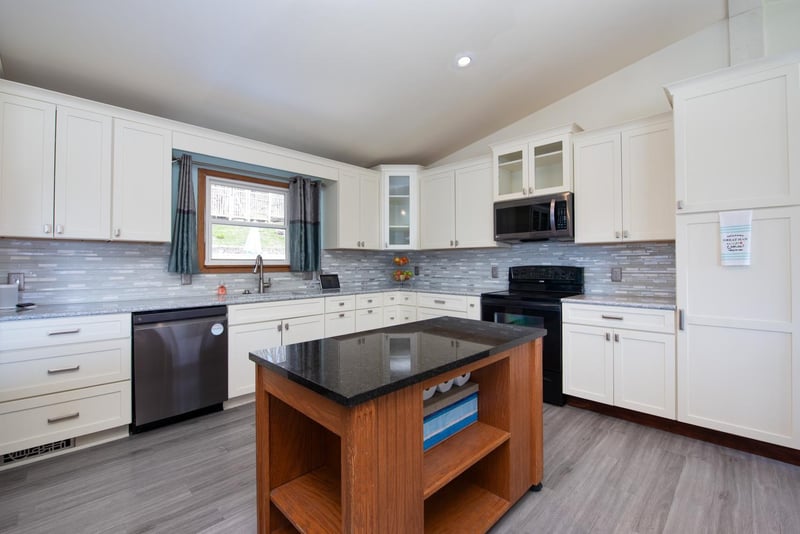 492 Marvin Blvd, North Mankato, MN 56003