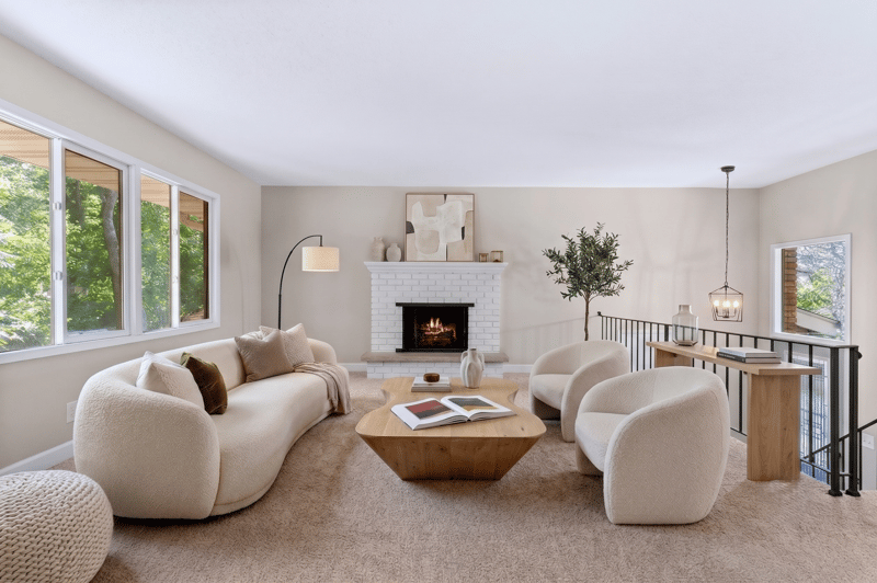 605 Pheasant Rn, Burnsville, MN 55337