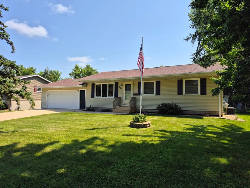 602 7th Ave NE, Stewartville, MN 55976