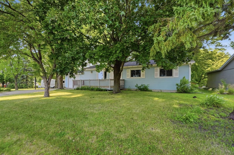 724 Centre St, Sauk Centre, MN 56378