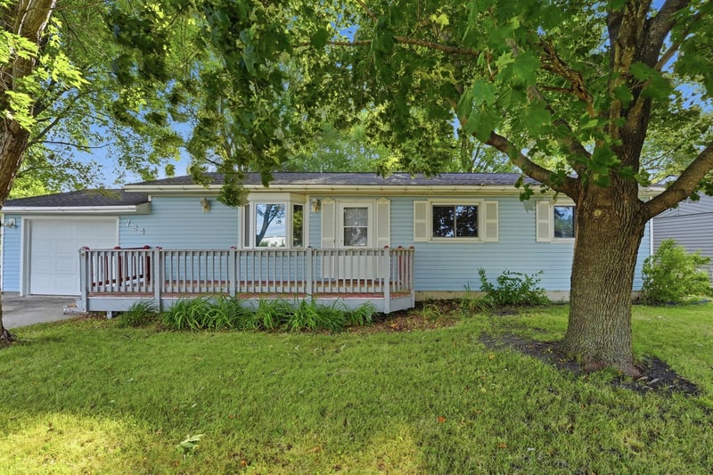 724 Centre St, Sauk Centre, MN 56378