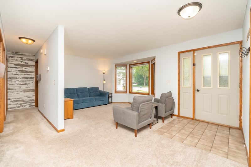 509 Main St S, Lonsdale, MN 55046