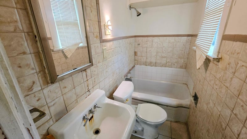1094 Albemarle St, Saint Paul, MN 55117