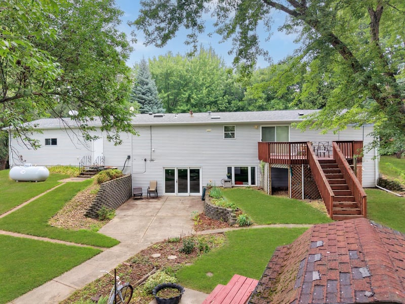88 Sandbar Rd, Tracy, MN 56175