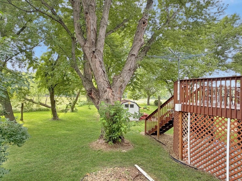 88 Sandbar Rd, Tracy, MN 56175