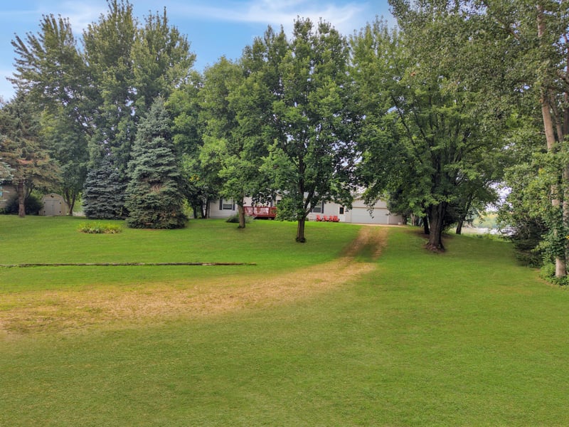 88 Sandbar Rd, Tracy, MN 56175