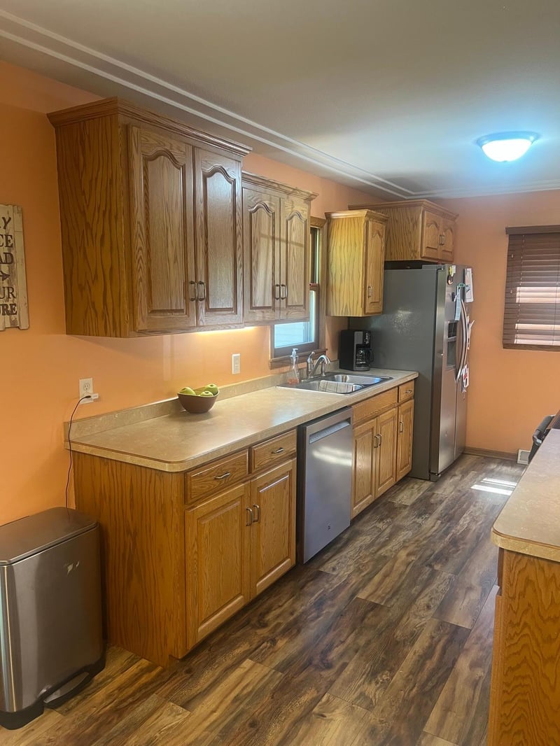 415 S Yale Ave, Litchfield, MN 55355