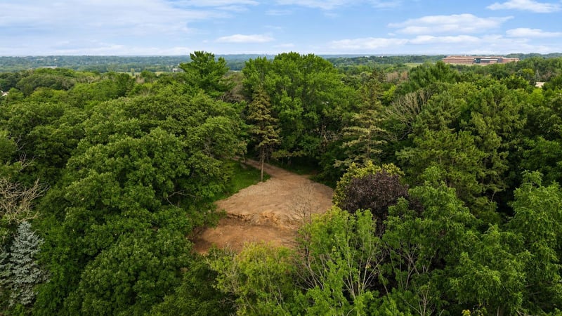 2148 Delaware Ave, Sunfish Lake, MN 55118