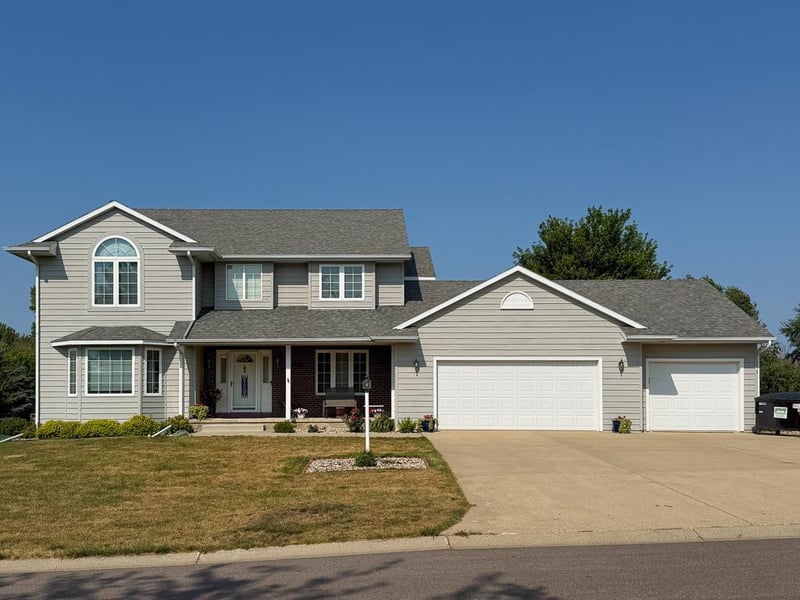 765 Sterling Ave, Worthington, MN 56187