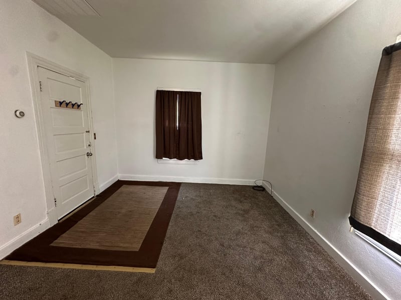 415 1st St E, Thief River Falls, MN 56701