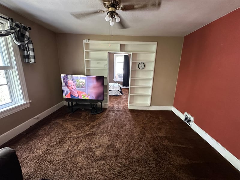 415 1st St E, Thief River Falls, MN 56701