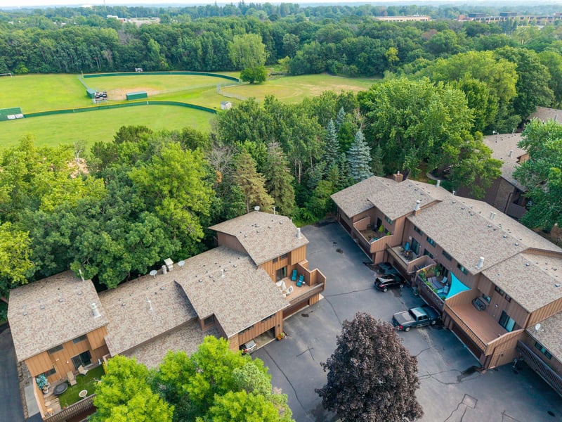 2628 Sumac Rg, White Bear Lake, MN 55110