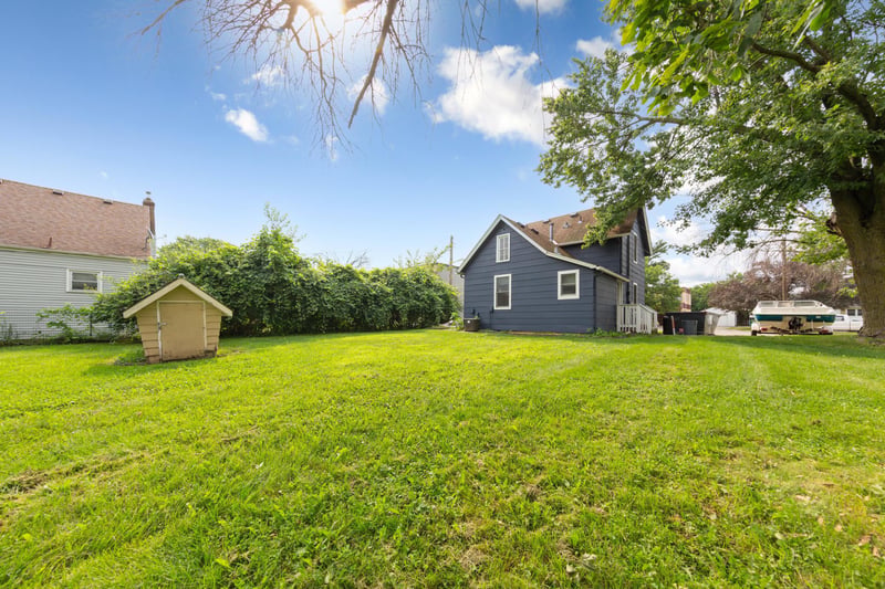 210 W Holly St, Owatonna, MN 55060