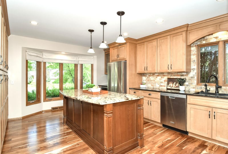 4428 Pleasant Dr, Arden Hills, MN 55112