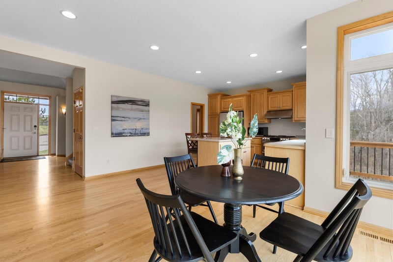 1080 82nd St E, Inver Grove Heights, MN 55077