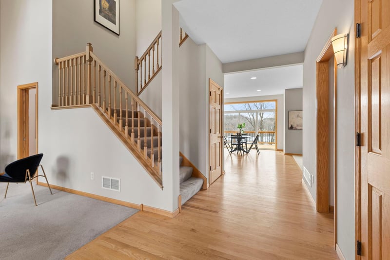1080 82nd St E, Inver Grove Heights, MN 55077
