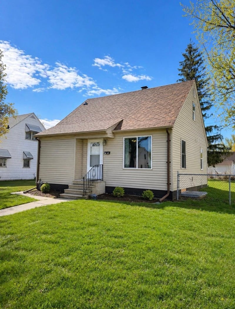 1712 Arlington Ave E, Saint Paul, MN 55106