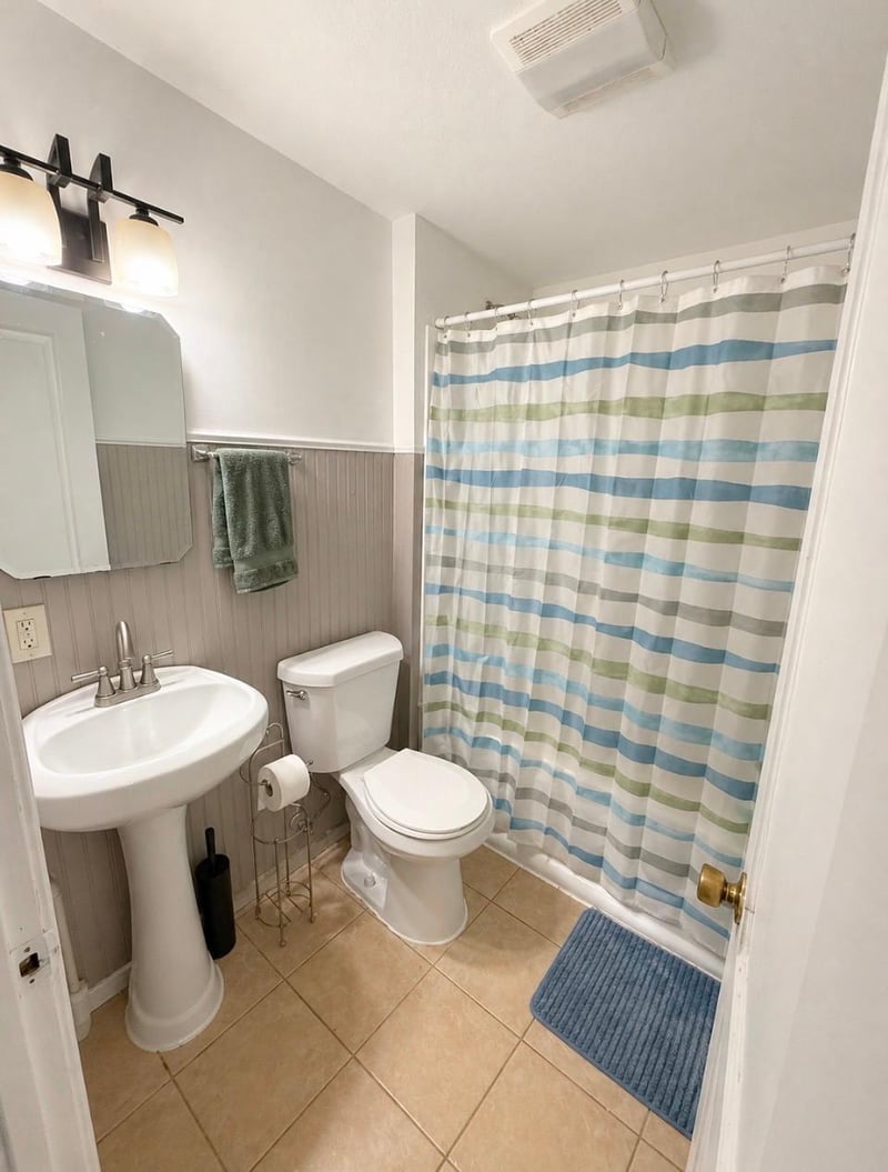 1712 Arlington Ave E, Saint Paul, MN 55106